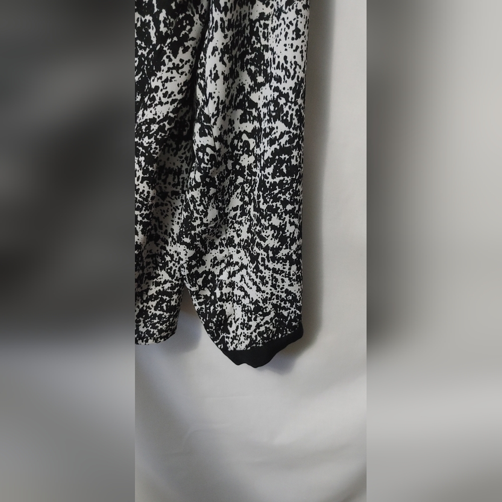 Kenneth Cole Select Tunic - Picture 6 of 8